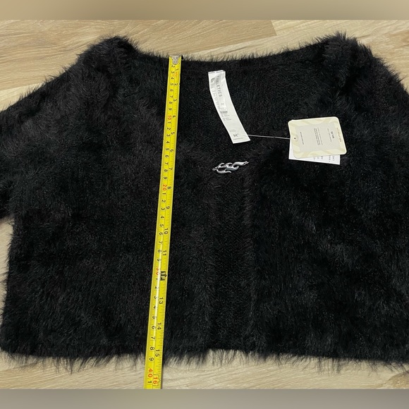 Fabletics Black Cropped Cardigan Sweater - Picture 6 of 7